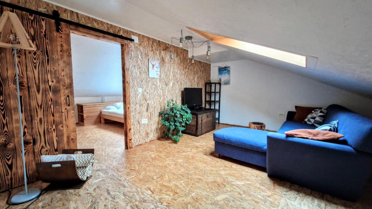 Apartman Vrhouc *